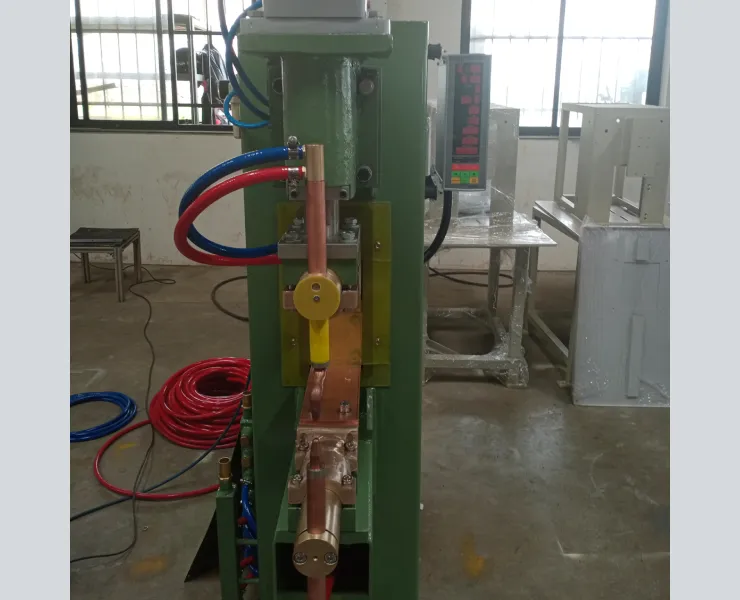 Vehciel Clip Welding 